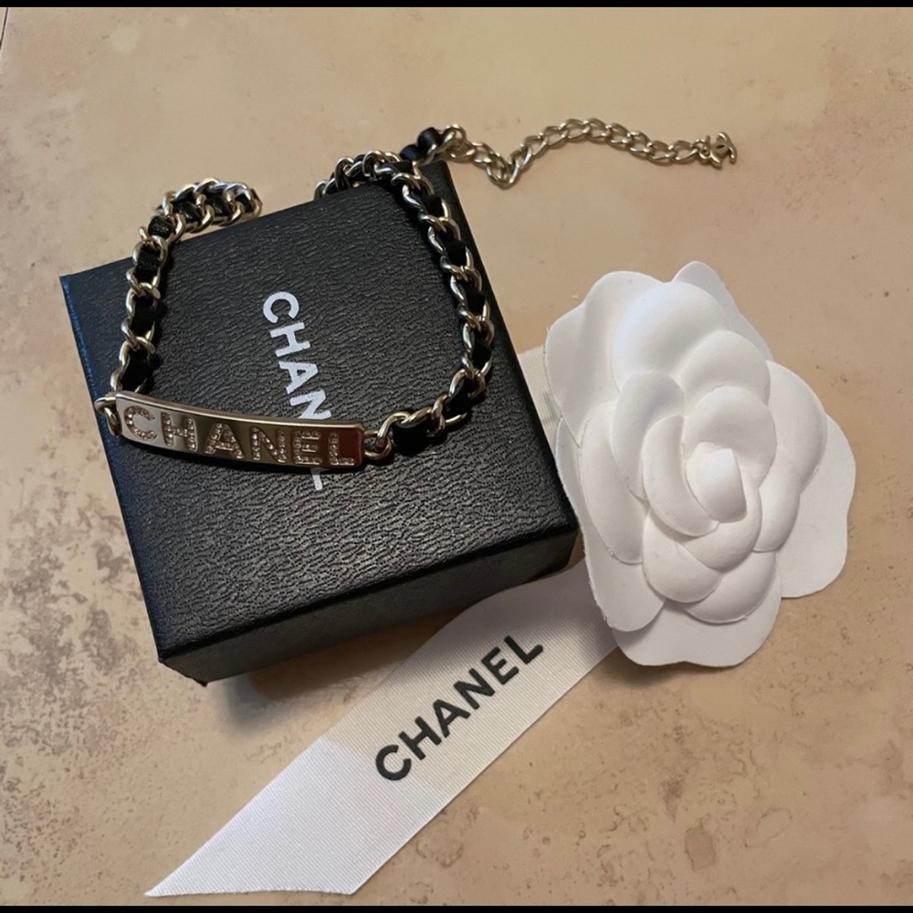 Chanel choker necklace